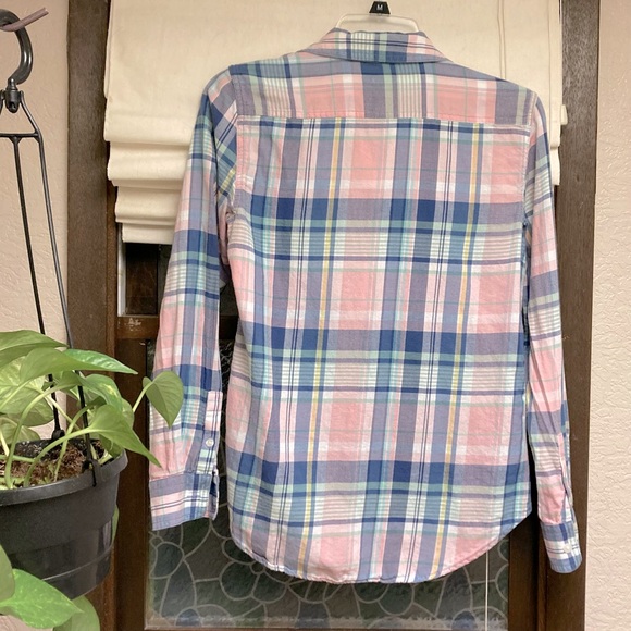 👛 Chaps button down shirt, Small, navy & pink plaid - Picture 2 of 9